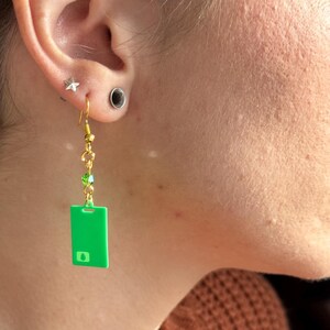 Boucles d'oreilles pendantes carte-clé Severance | Bijoux Lumon | Cadeau pour fan de série TV | Bijoux de science-fiction