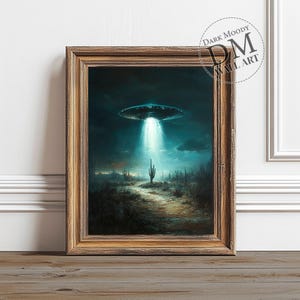 Peut inclure: Une peinture encadrée représentant un paysage désertique avec une soucoupe volante au-dessus d'un cactus solitaire. La soucoupe émet un faisceau de lumière. La peinture a une atmosphère sombre et mélancolique.