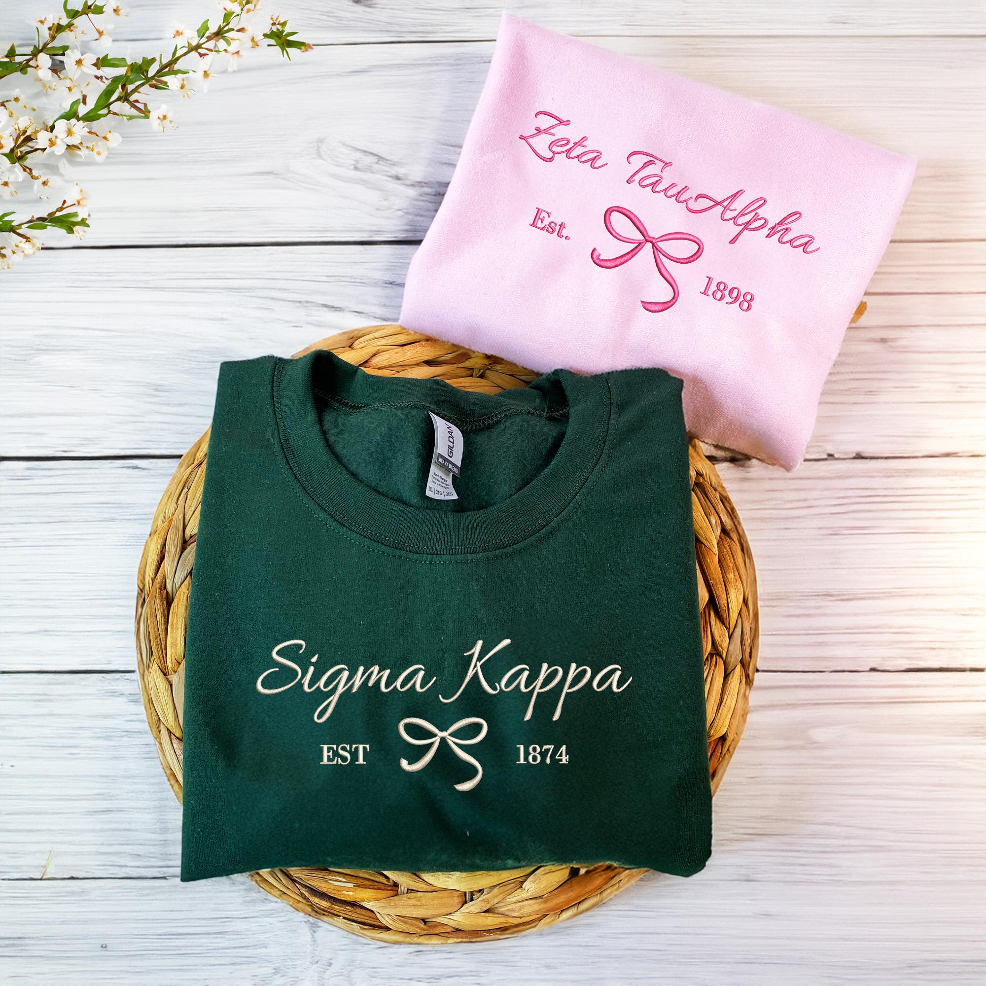 Embroidered Girl's Trip 2025 Sweatshirt, Custom Sorority Crewnecks, Coquette Sorority Hoodie, Besties Gifts For Her,Birthday Gift For Friend