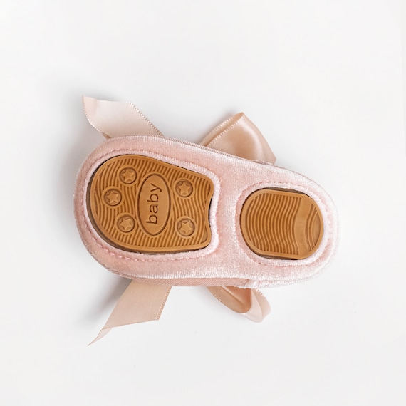 Blush pink cheap baby shoes