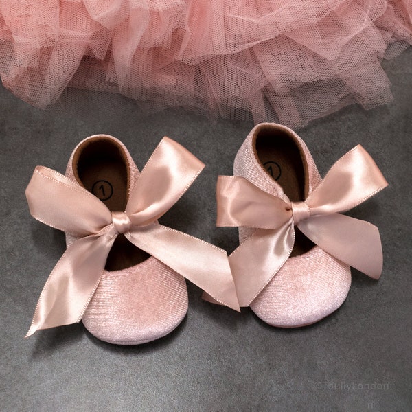 Luxury Blush Pink Baby Girl Shoes Satin Bow, Crib Shoes, Birthday Party Wedding Shoes for baby flower girl, first baby girl shower gift