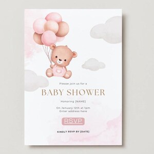 Puede incluir: Una invitación de baby shower rosa y blanca con un fondo de acuarela. Un oso de peluche marrón está sujetando globos rosas y marrones. El texto de la invitación dice: "Por favor, únase a nosotros para una Baby Shower en honor a [NAME] El 12 de enero a la 1 pm Ingrese la dirección aquí RSVP POR FAVOR CONFIRME SU ASISTENCIA ANTES DEL [FECHA]"
