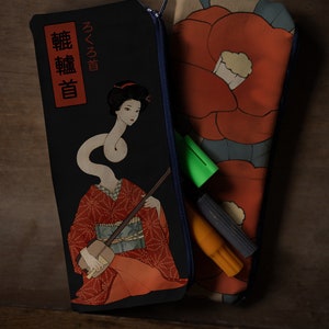 zippered pencil case ‘Rokurokubi’