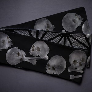 Hanhaba obi ‘skulls and bones’ / kimono / yukata