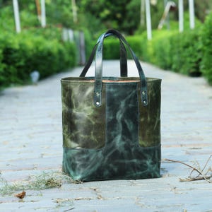 Vintage Buff Leather Tote Bag: Full-Grain Travel Shoulder Bag