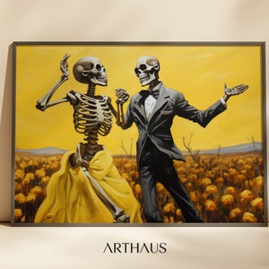 以下が含まれることがあります： 黄色い花が咲く野原で、2体の骸骨が踊っている絵画。左側の骸骨は黄色のドレスを着ており、右側の骸骨は黒いタキシードを着ている。