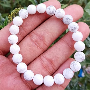 Sprzedaż Howlite Beads Bransoletka Kamień szlachetny 8 mm Gładkie koraliki Bransoletka, Ręcznie robiona Unisex Elastyczna Bransoletka, Biżuteria Bransoletka na szczęście, Bransoletka energetyczna