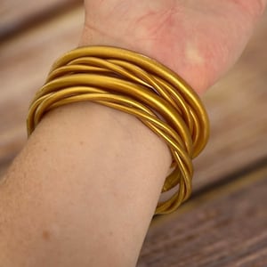 Gold Rush Stacking Bracelets Shiny And Fine Barm Buddha Girls Braceslet  With Silicone And Glitter Jelly Perfect Gift 315Y From Mjuik, $21.26