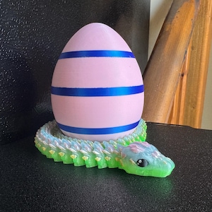 Easter Snake Toy Gift Egg – 3D Printed Fidget Snake with Storage Egg, Alternative to Chocolate, Easter Hunt Surprise