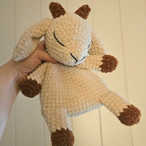 Gilbert the Sleepy Goat lovey crochet pattern US and Norwegian terms Snuggler PDF Only image 1