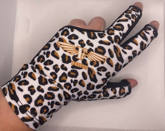 Leopard Billiards Glove - LEFT / RIGHT Hand Options