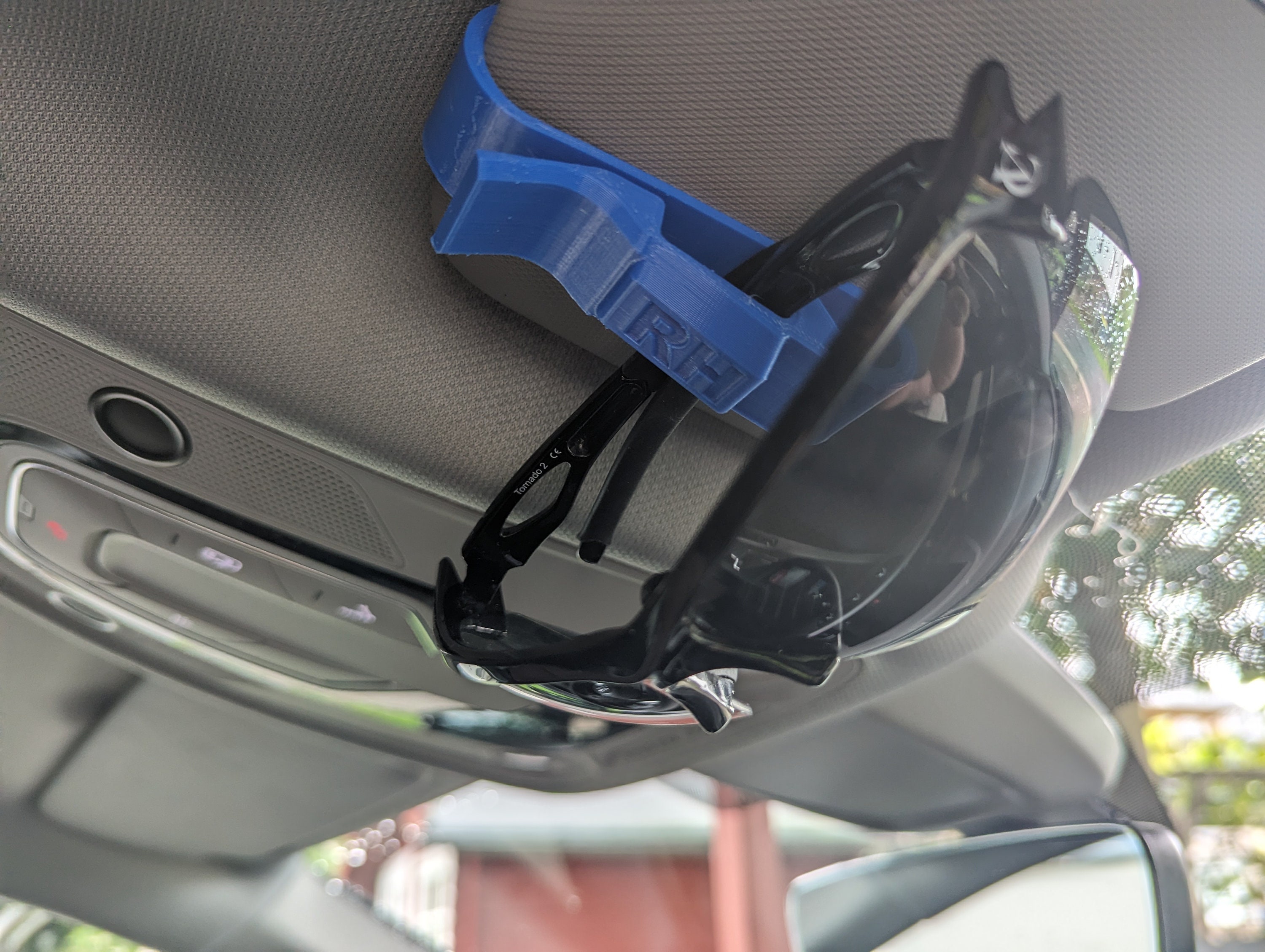 Car Glasses Holder, Car Visor Glasses Clip, Stylish Car Glasses Holder, Car Sunglasses Holder on