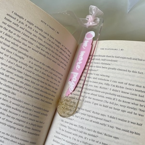 Gepersonaliseerde acryl naambladwijzer met katoenen kwastje of lint- aanpasbare kleuren