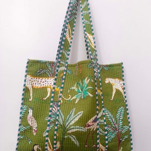 Grand sac fourre-tout à fleurs multicolore réversible en coton matelassé imprimé à la main Sac bohème fait main, respectueux de l'environnement, durable