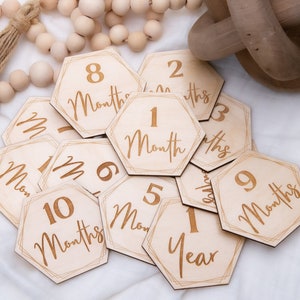Ensemble de disques d'étapes mensuels faits main pour la croissance de bébé | Accessoires photo pour la croissance de bébé - 12 enfants pour la première année - Parfaits comme cadeau de baby shower
