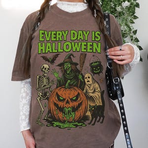 Comfort Colors Halloween Shirt, Western Halloween Party Shirt, Spooky Shirt, Halloween T Shirt, Vintage Halloween Tee