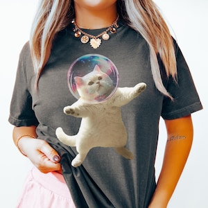 Cats in Space Comfort Colors® Shirt, Funny Cat Tshirt, Oversized Shirt, Aesthetic Graphic Retro Vintage T Shirt, Cat Lover Gift, Cat Tee