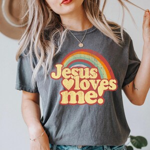 Komfort Farben Jesus liebt mich Shirt Christliches Shirt Christliche Bekleidung Christliche Streetwear Bibel Vers Shirt Geschenk für Christian
