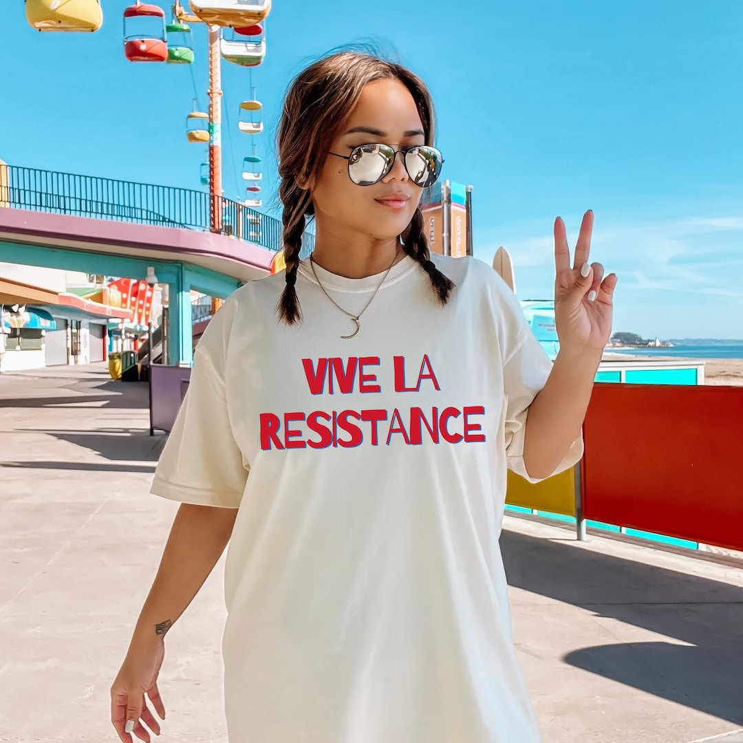 Vive La Résistance Ringer Tee