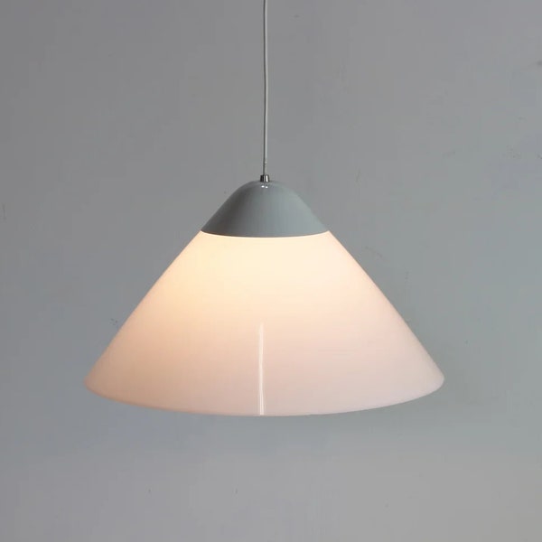 Hans Wegner Opala midi pendant light for Louis Poulsen