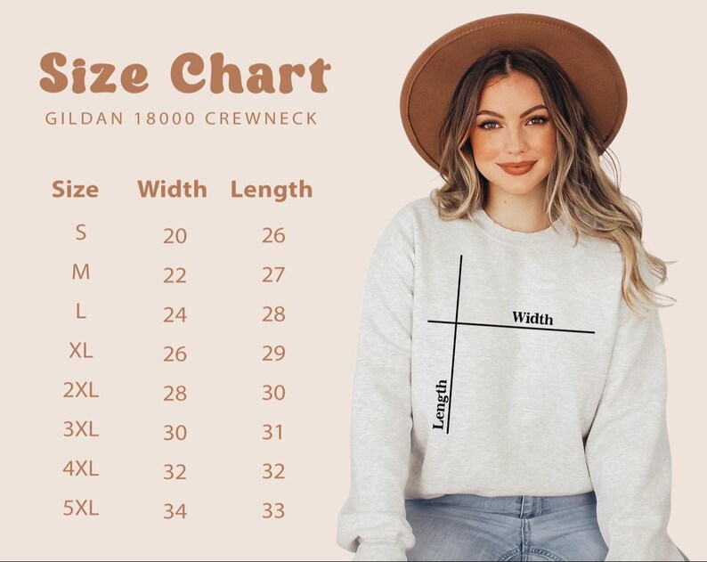 Puede incluir: Tabla de tallas para una sudadera de cuello redondo Gildan 18000, con medidas en pulgadas. La tabla incluye tallas de la S a la 5XL, detallando ancho y largo. Una mujer con una sudadera gris claro y un sombrero marr&oacute;n est&aacute; en la imagen.