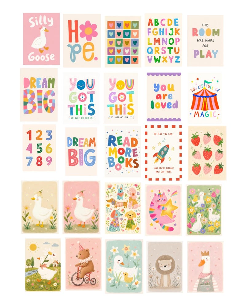 K&ouml;nnte beinhalten: Eine Sammlung von f&uuml;nfundzwanzig rechteckigen Kunstdrucken mit farbenfrohen Illustrationen von Tieren, Buchstaben, Zahlen und motivierenden Spr&uuml;chen wie Silly Goose, Hope, Dream Big, You Got This, You Are Loved, Read More Books und This Room Was Made For Play.