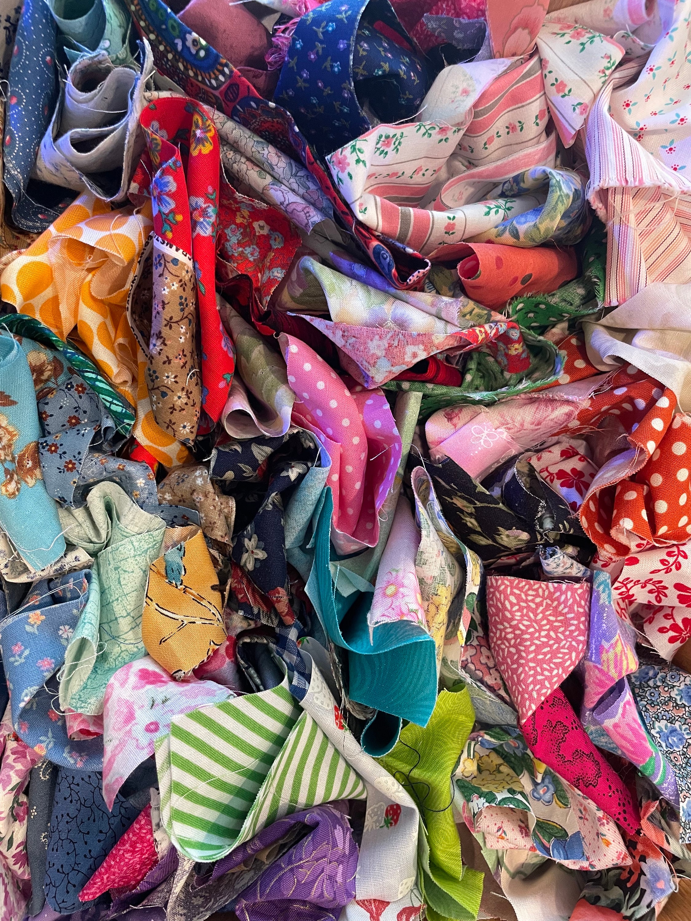 Choose a QUILTER'S 100% Cotton Fabric Scrap Bag 15.6oz. Mix of Size, Color,  Prints, Vintage. Discounts 2 or More Bags. 2 Bags for 8.50ea. 