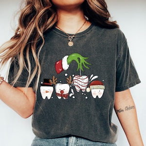 Comfort Colors Christmas Dental Squad T-Shirt – Funny Dentist Holiday Tee