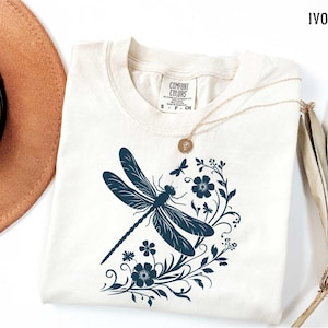 Womens Dragonfly Floral Tshirt,Boho Dragonfly Tee,Nature Lover Shirt,Garden Lover Gift,Botanical Shirt