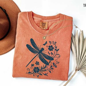 Womens Dragonfly Floral Tshirt,Boho Dragonfly Tee,Nature Lover Shirt,Garden Lover Gift,Botanical Shirt
