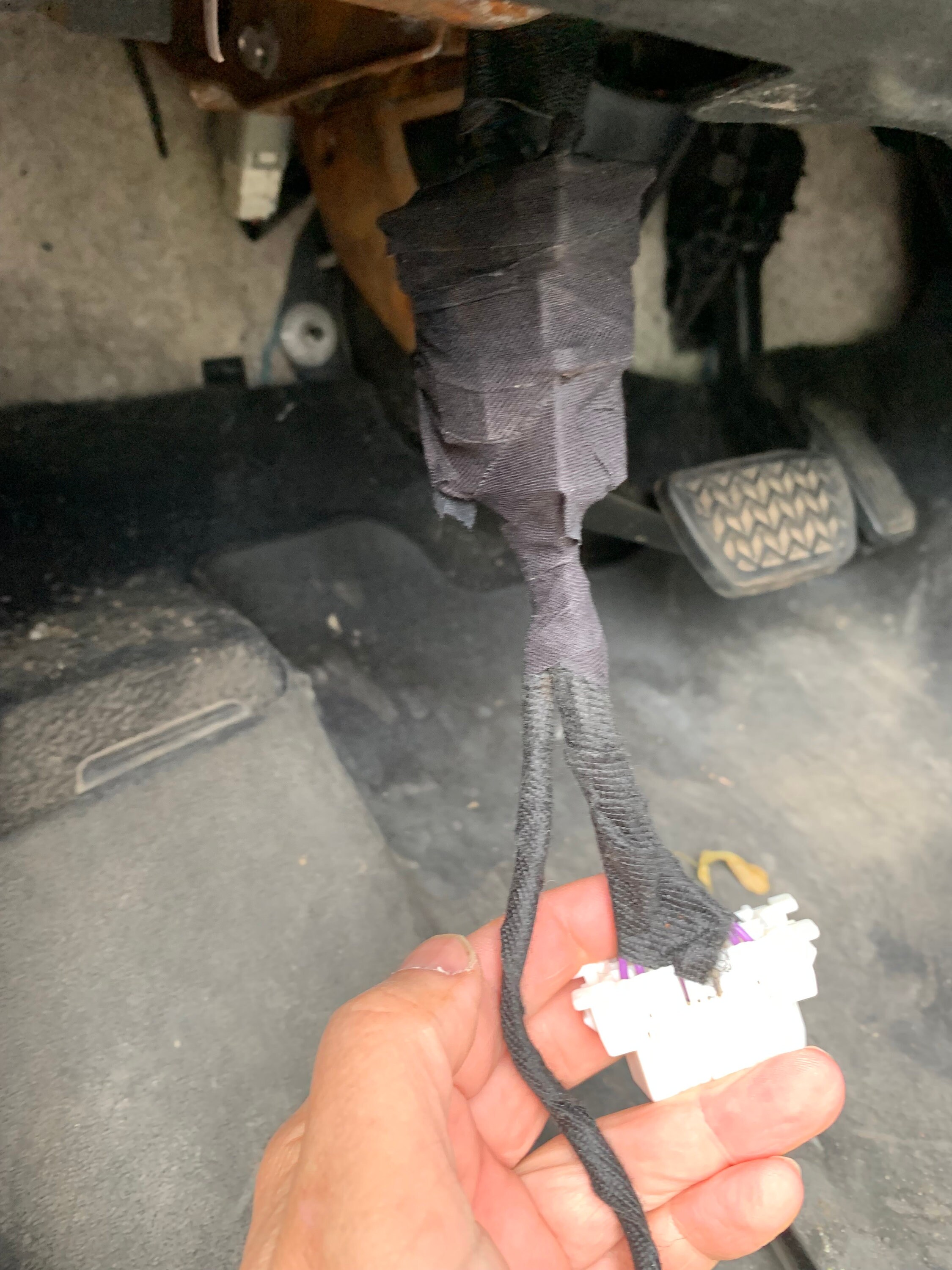 Honda CRV Anti Theft Device Plug and Play Disables OBD2 Diagnostic Port