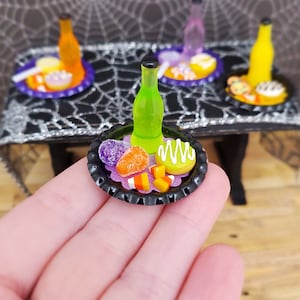 Miniature Halloween candy plate, 1:12 scale Halloween miniature, Dollhouse Halloween accessory, mini candy