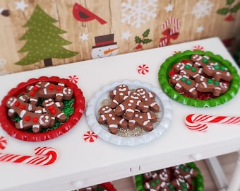 Miniature dollhouse gingerbread cookies, Miniature Christmas cookies, miniature gingerbread, dollhouse Christmas cookies