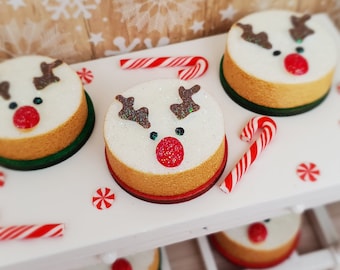 Miniature Reindeer Christmas Cake: Dollhouse Holiday Food