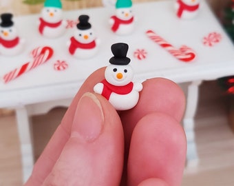 Miniature snowman, dollhouse snowman, miniature Christmas accessory