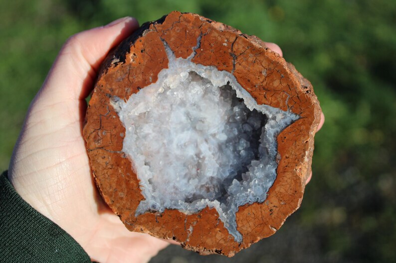 Large Polished Sonoran Thunder Egg | Geode Half | Short Wave UV ...