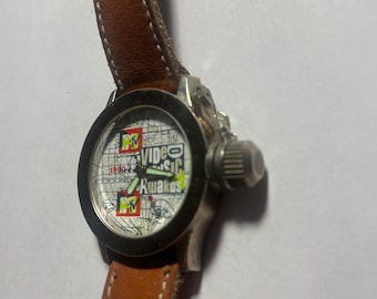 Quarzfunktionierende CRITERION-Armbanduhr von 1990 bei den MTV Awards – Einzigartig, ausgezeichneter Zustand – Hält die Zeit gut – siehe Video