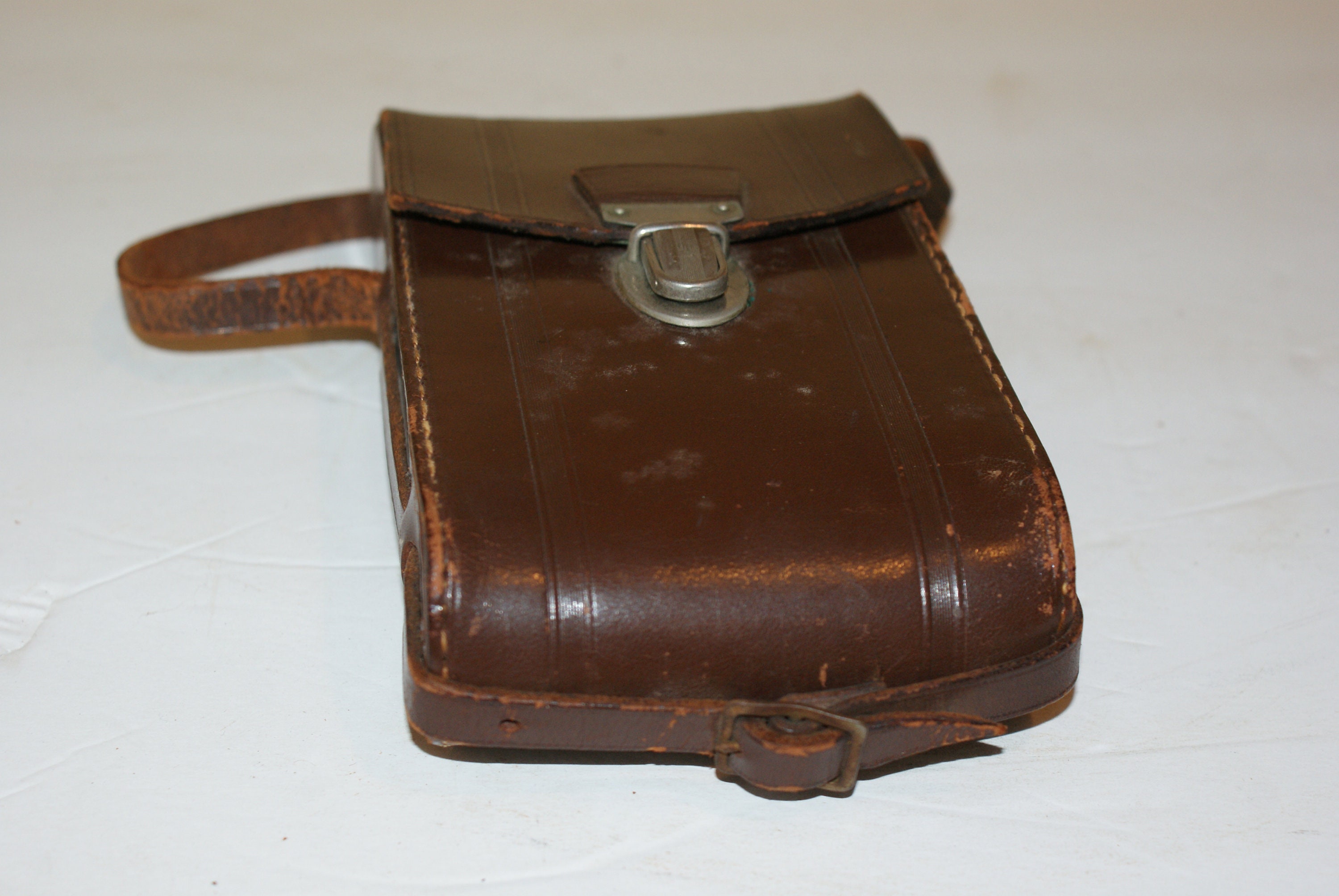 Vintage Leather Camera Case W/velvet Interior Etsy