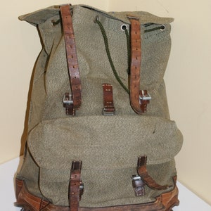 Swiss Army Surplus Backpack Vintage Salt and Pepper Excellent Condition.