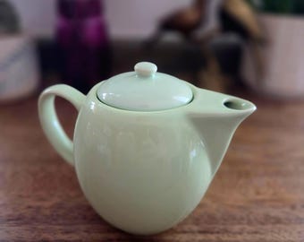 Vintage Jade Teapot - Mint tea strainer