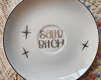 Salty Bitch-verzamelbord - grof grappig geüpcycled bord - mid-mod