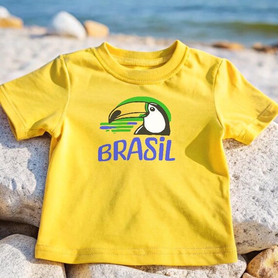 Brazilian-American Crianças T-Shirt - Toucan Design on Amarelo - Celebrate Brazilian Roots Toddler Short Sleeve Tee