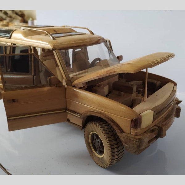 Modèle de Jeep en bois, fabriqué à la main à partir de bois naturel, bois unique de voiture décapotable vintage, jouet en bois personnalisé, jouet pour tout-petit, cadeau personnalisable