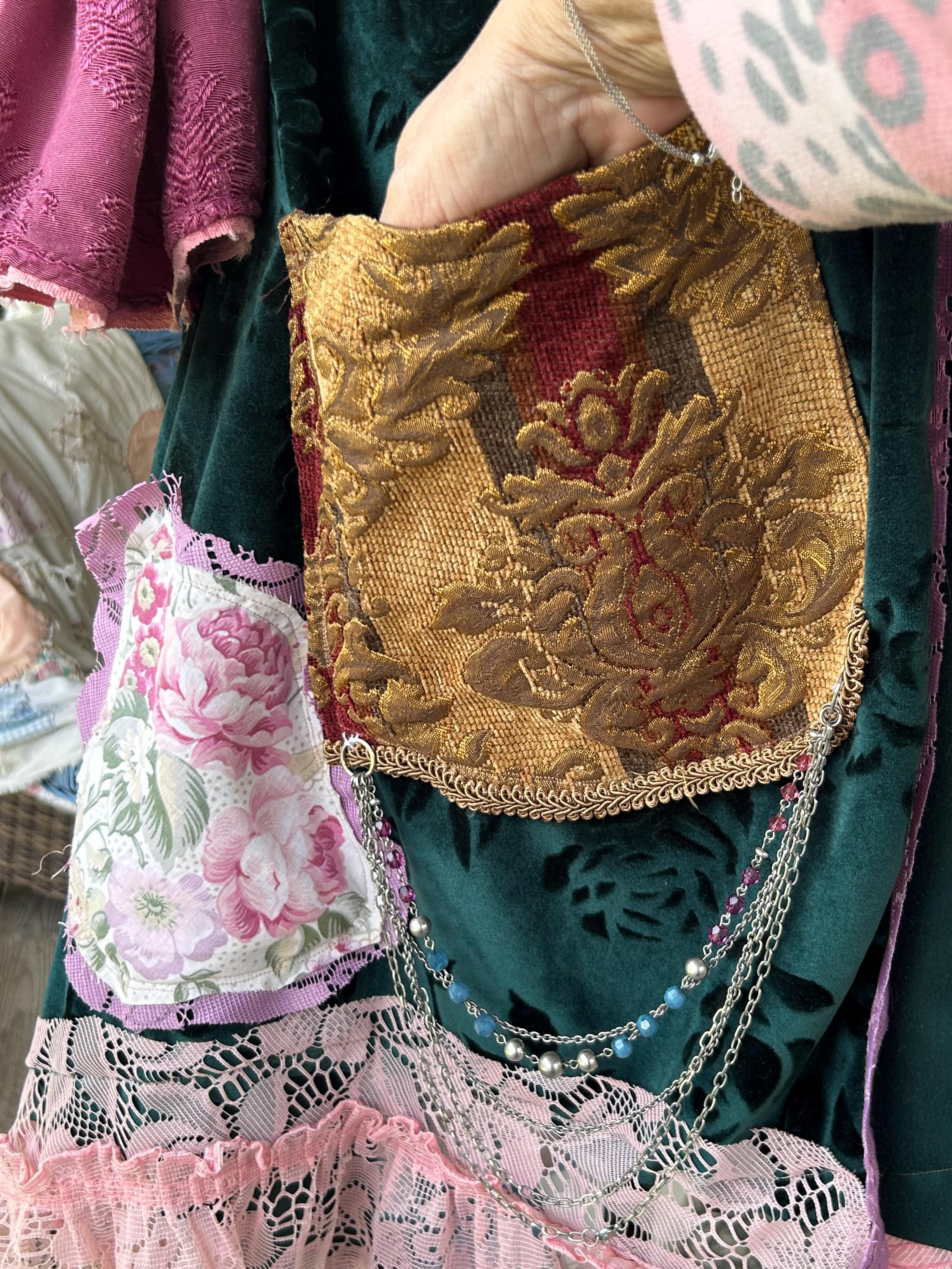 Upcycled Old Robe Emerald Green Velvet Robe: Upcycled Victorian Embossed Lace, Size M - Etsy