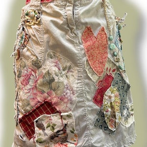 Krótka spódnica khaki z recyklingu, damska, zdobiona, patchworkowa, przerobiona, rozmiar 16