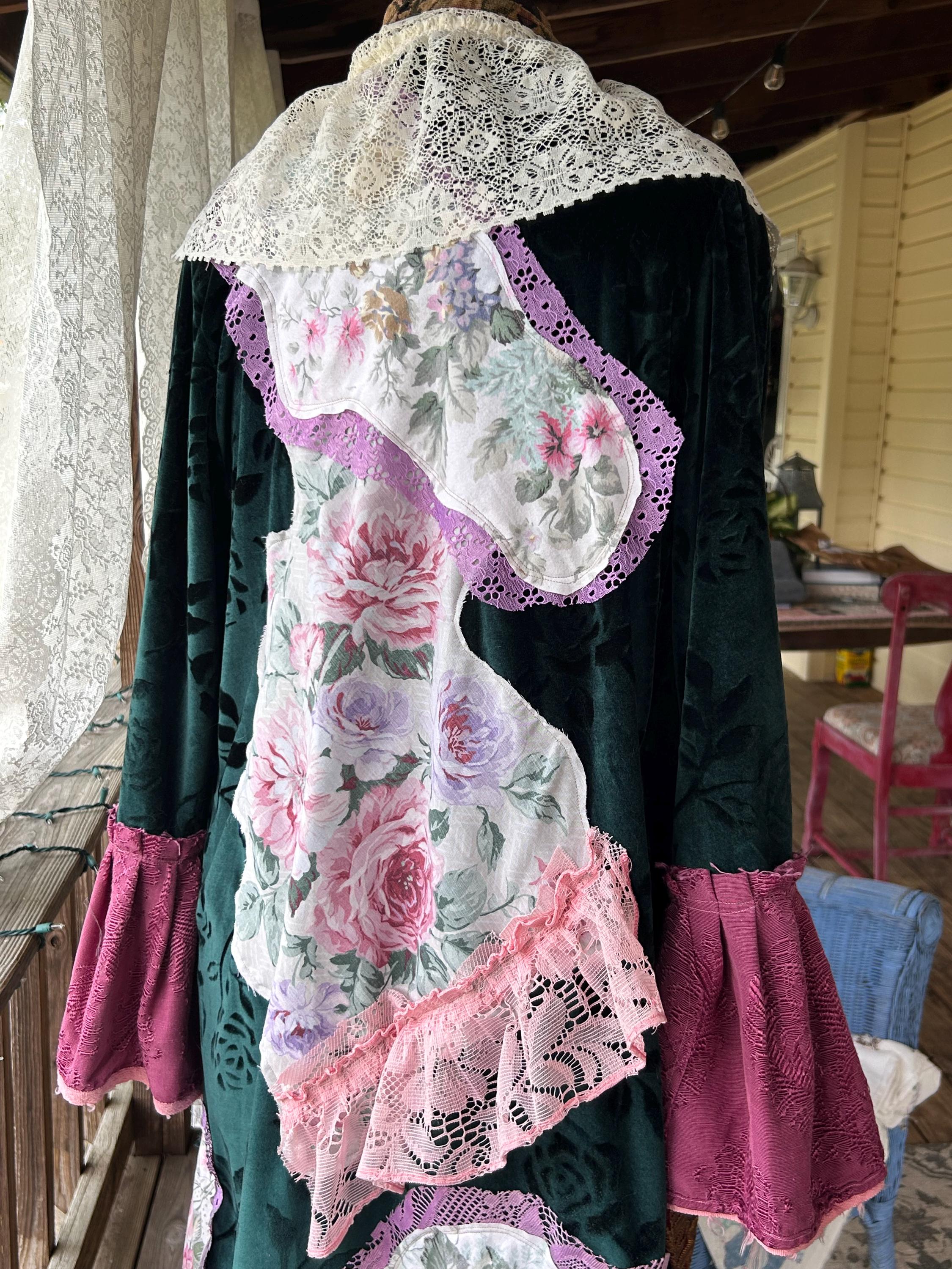 Upcycled Old Robe Emerald Green Velvet Robe: Upcycled Victorian Embossed Lace, Size M - Etsy