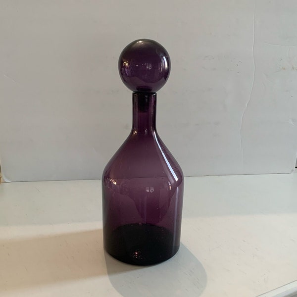 Gorgeous Large Amethyst Purple Blown Glass Decanter Bottle With Round Stopper Vintage Sleek Modern Look - 13.75” x 5.25”