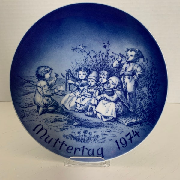 Muttertag, Mother’s Day Bareuther Waldsassen Limited Edition 1974 Plate - Dresden Germany