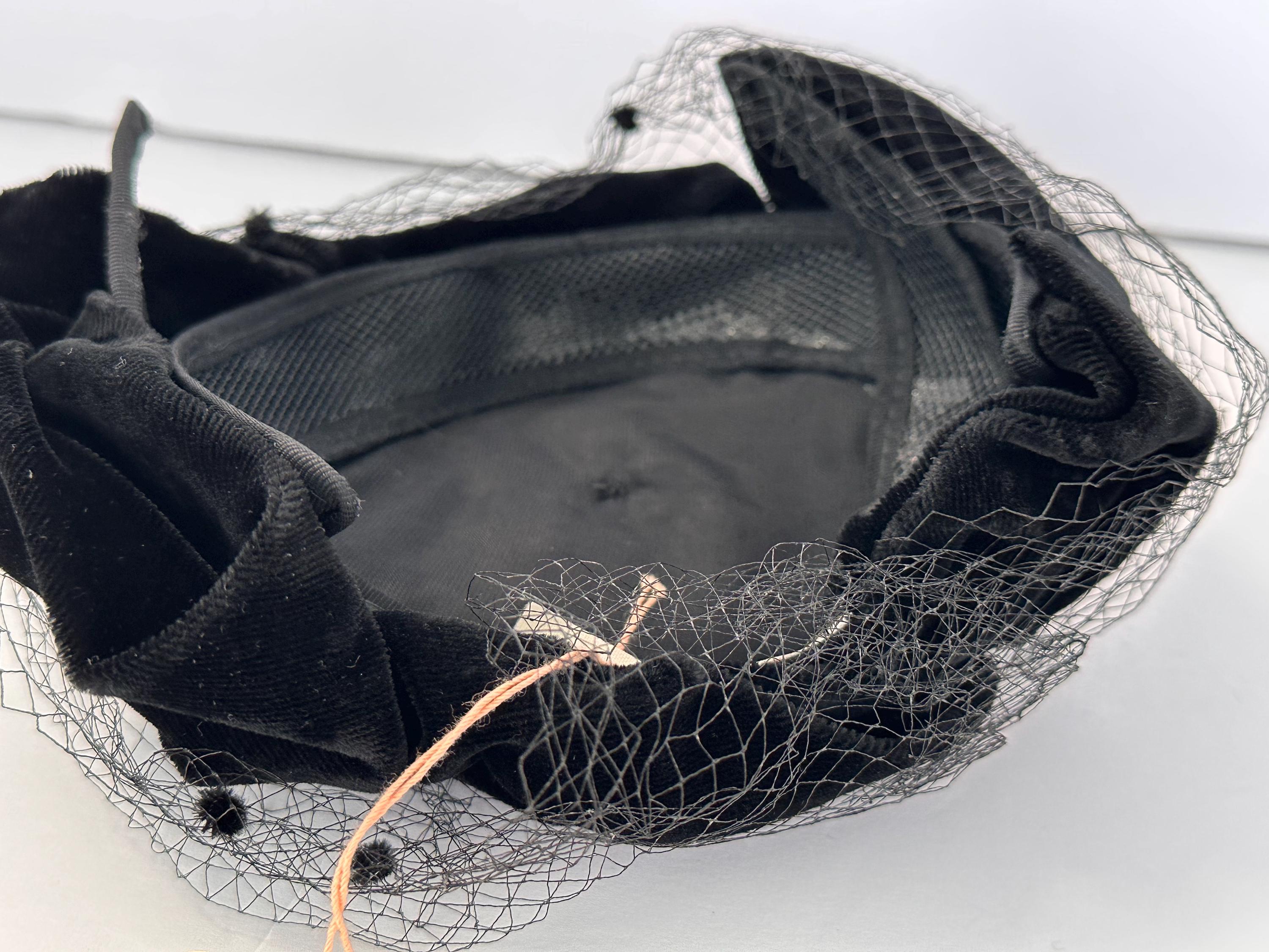 Vintage Lane Bryant Black Velvet Pillbox Hat With Net - Mid  display picture 1
