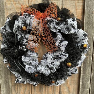 Spider Wreath Halloween Fun 21&quot; Door/Wall Decor - New Handmade - Tias Creatives